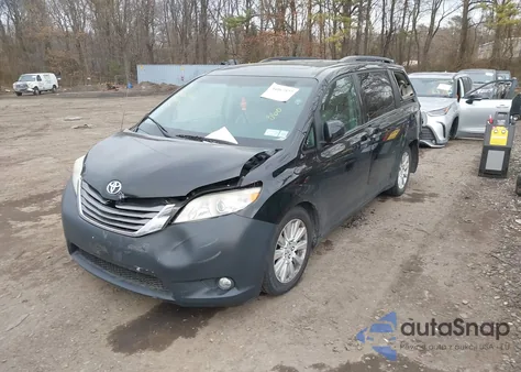 2013 Toyota Sienna Xle 7 Passenger z USA, uszkodzony, nr VIN 5TDDK3DC8DS056286
